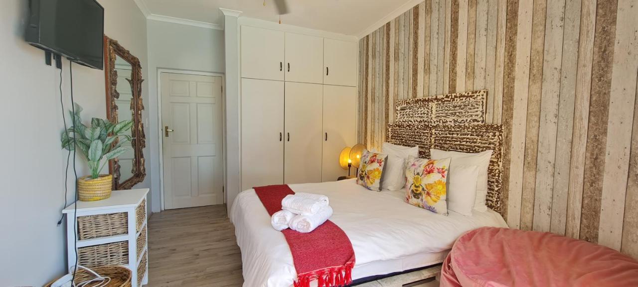 African Vibes Camps Bay ケープタウン エクステリア 写真